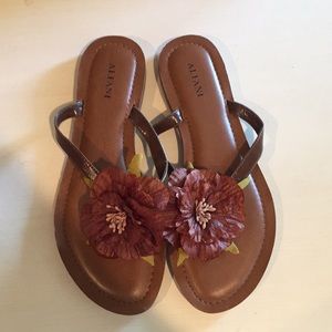 NWOT Alfani Flower Sandals